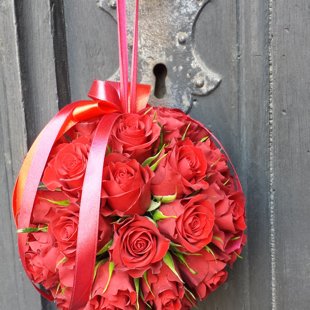 NR. 708    Ziedu bumba -pušķis .