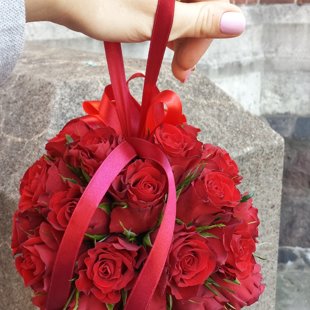 NR. 708    Ziedu bumba -pušķis .