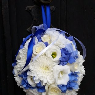 NR. 707    Ziedu bumba -pušķis .