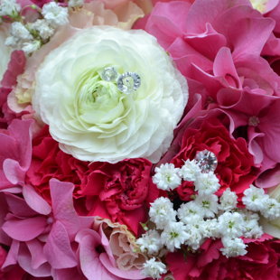 NR. 504 Eleganti kristāliņi,kas liks iemirdzēties Jūsu pušķim īpaši.